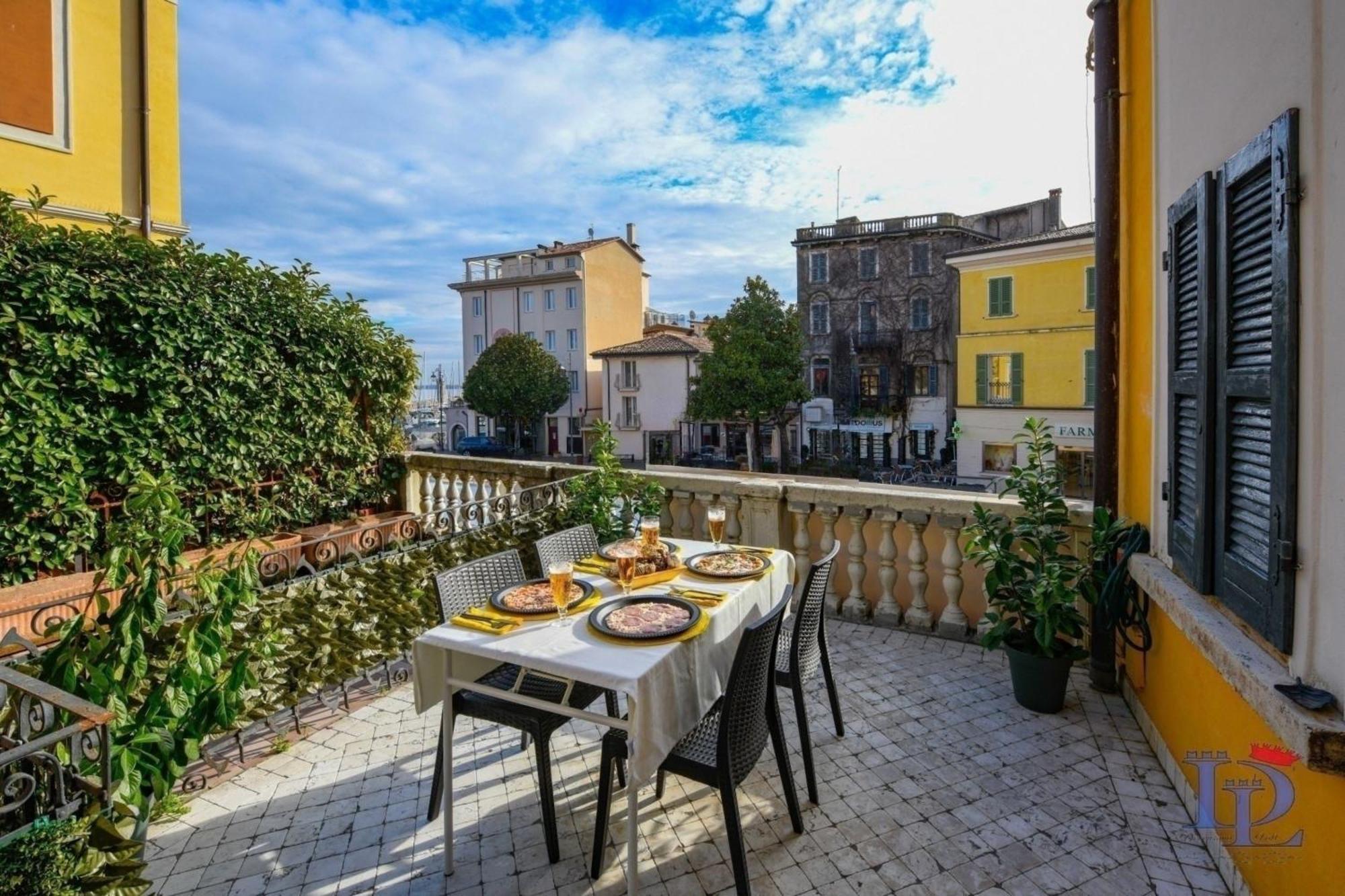 Desenzanoloft Official Partner Marriott Homes & Villas - Let It Be A Dream - Renovation 2025 Lake View Desenzano del Garda Ngoại thất bức ảnh